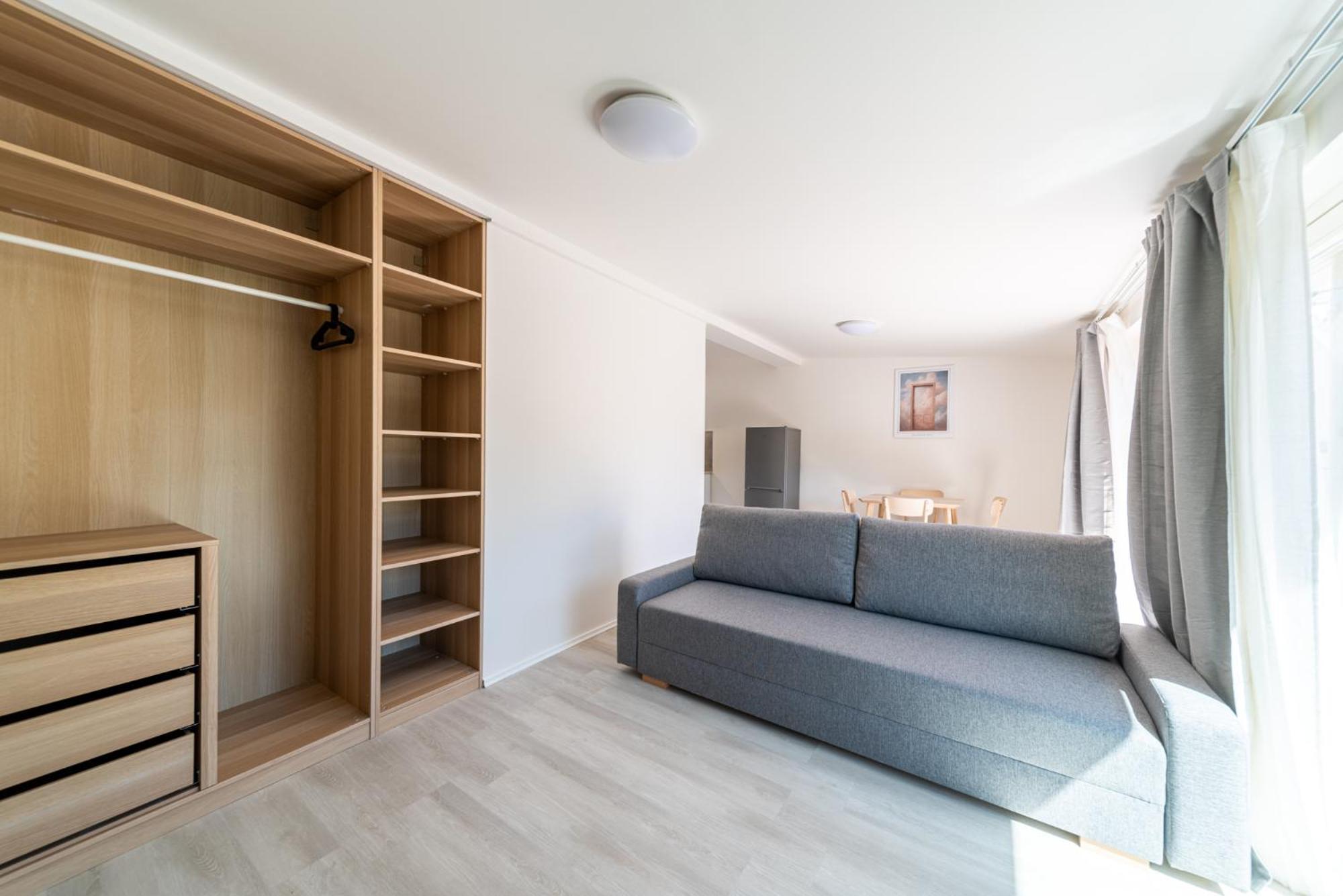 Apartments Borivojova 63 Прага Екстериор снимка