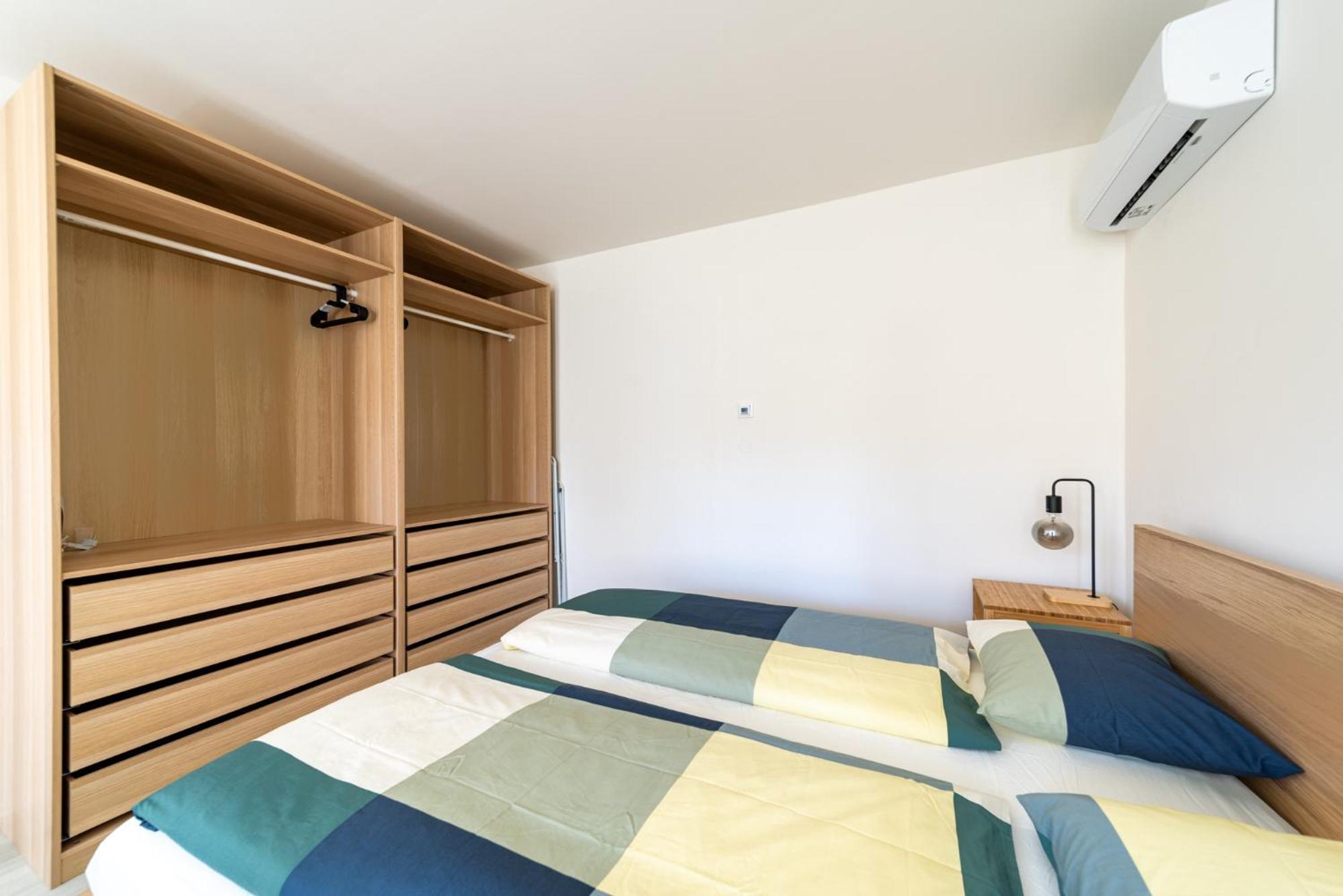 Apartments Borivojova 63 Прага Екстериор снимка