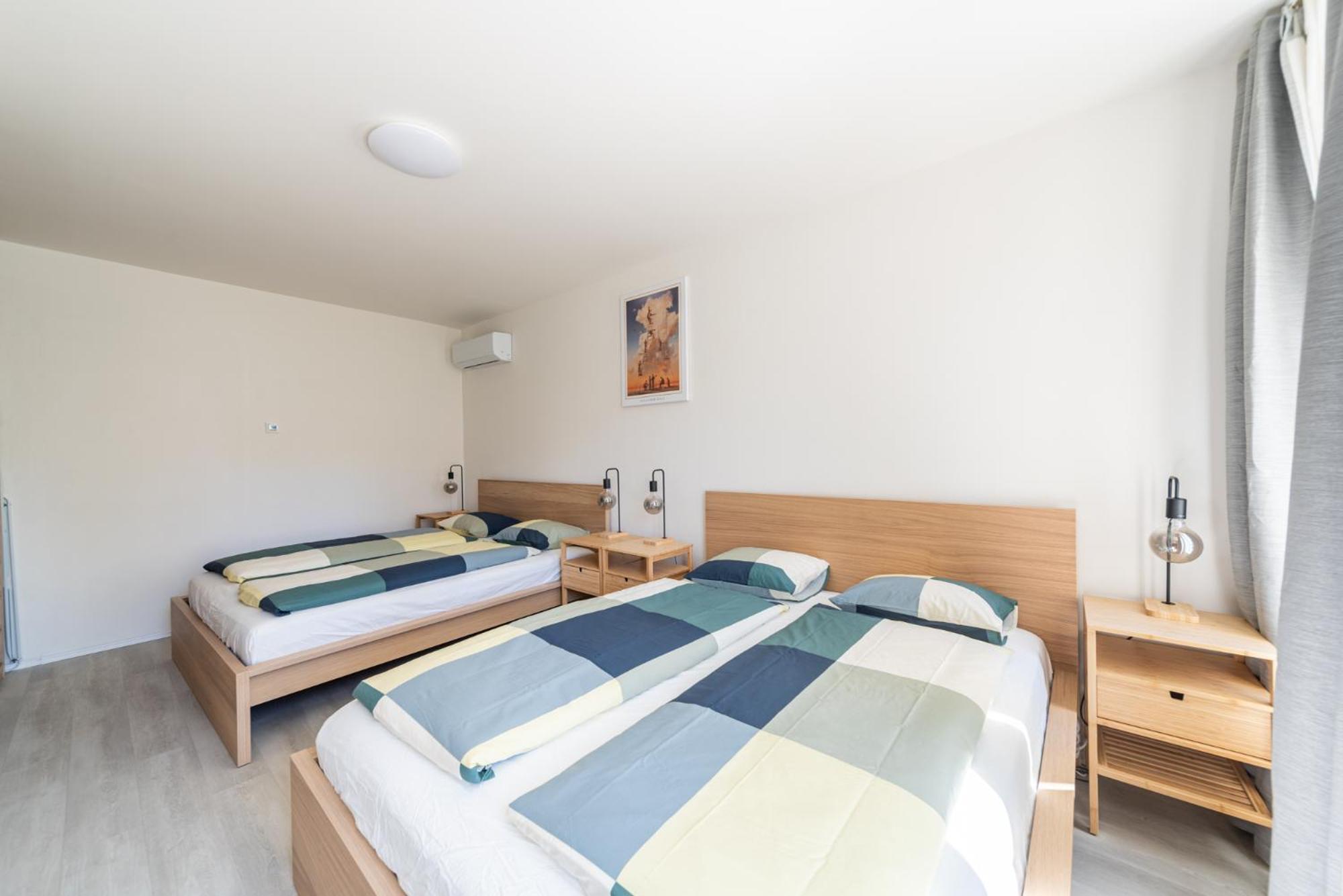 Apartments Borivojova 63 Прага Екстериор снимка